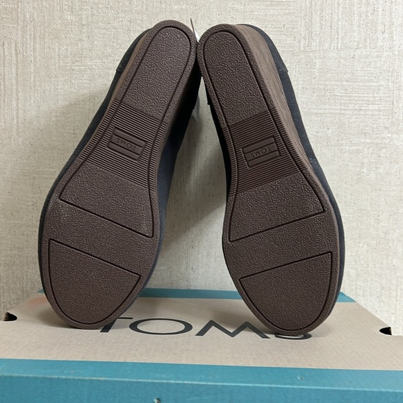 WOMEN’S TOMS KAYLEY BOOTIES IN PAVEMENT GREY SIDE. BRAND NEW IN BOX! SIZE 7.5 - Picture 6 of 9
